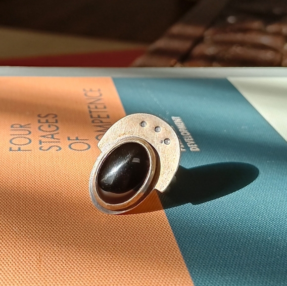 Black Onyx Oval Sterling Silver Ring Handmade sz 6 - Picture 2 of 6